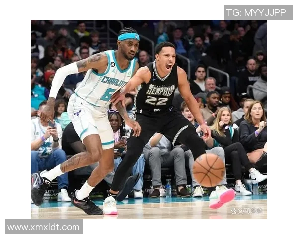 莫兰特复出首战狂砍38分灰熊球迷热情高呼MVP荣耀